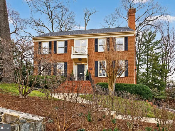 5206 Little Falls Rd, Arlington, VA 22207