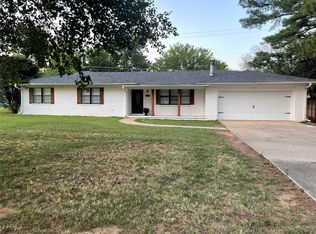 204 Bowlin Dr, Poteau, OK 74953