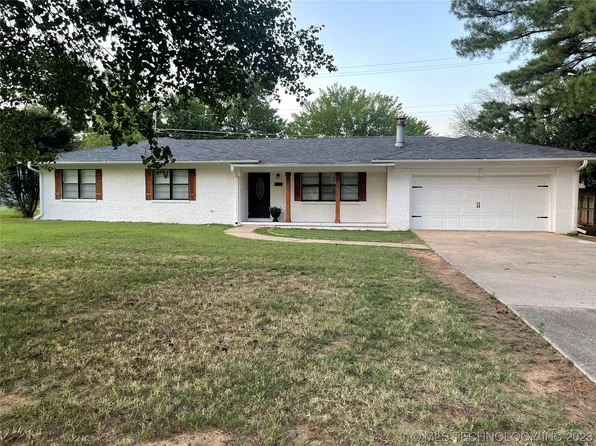 204 Bowlin Dr, Poteau, OK 74953