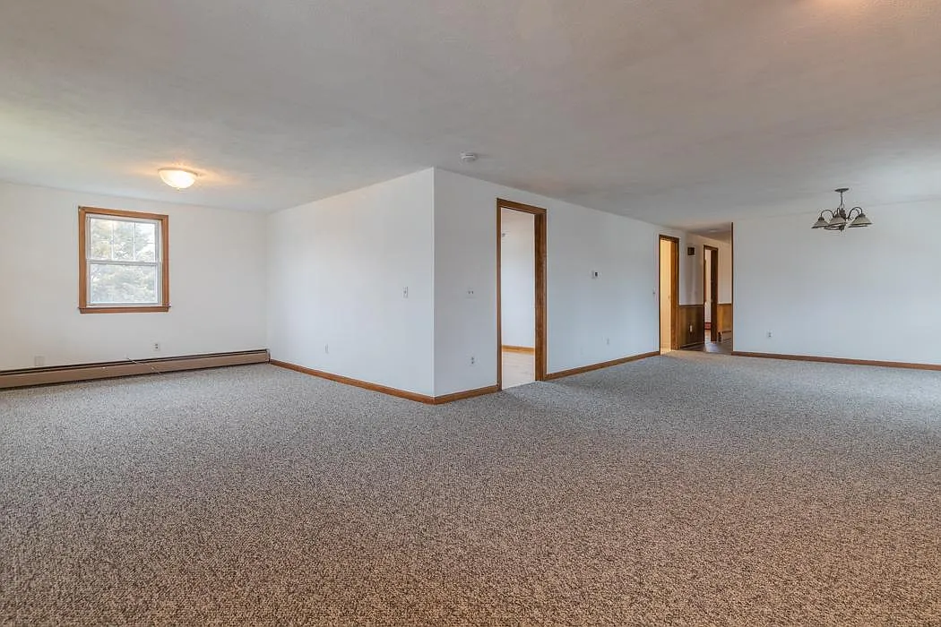 2 bed, 1428 sqft, $2,000 — Photo 2