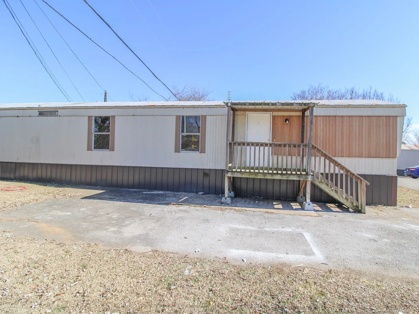 No Deposit Required @ $920/Month! — Photo 2