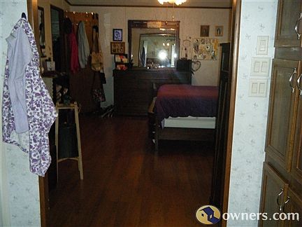 MASTER BEDROOM W/WALKIN CLOSET