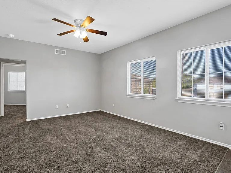 612 Meadow View Ct #101 — Photo 7