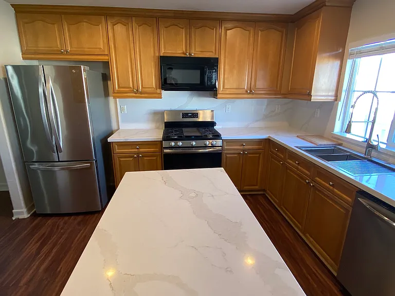 1458 Elin Pointe Dr — Photo 9
