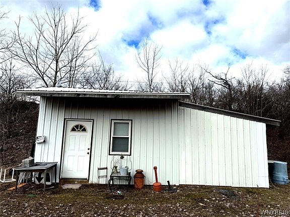 5th image of 340 Hinman Rd #4