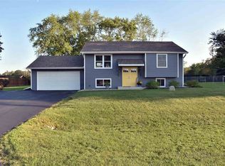 5945 Hugh Dr, South Beloit, IL 61080