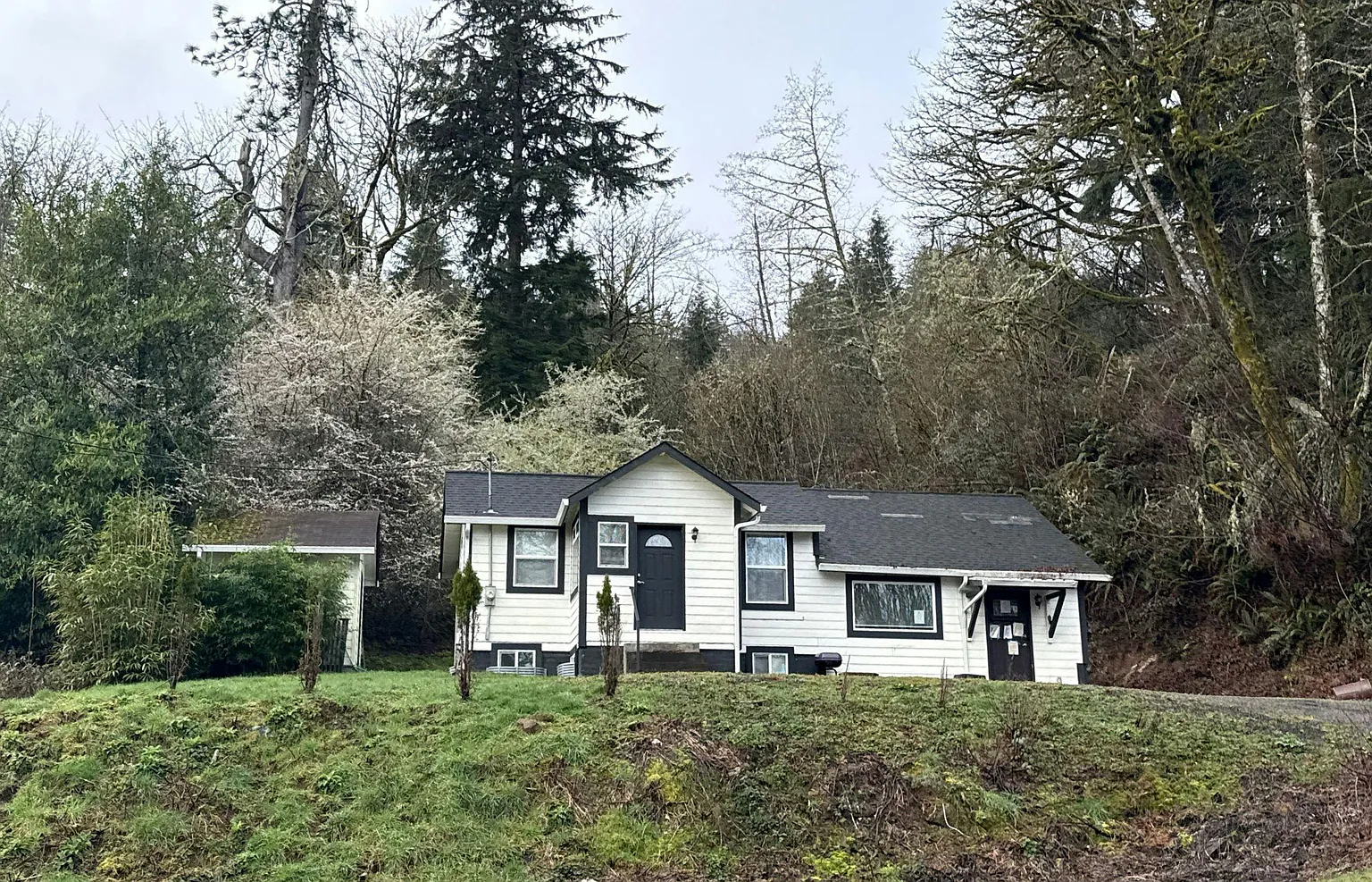5985 Cedar St photo 1