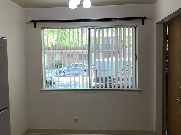 3rd image of 1101 Weber Way #W-3