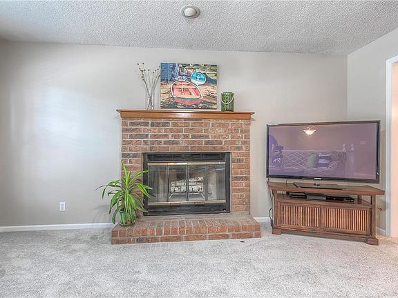 5th image of 11508 W 77th St