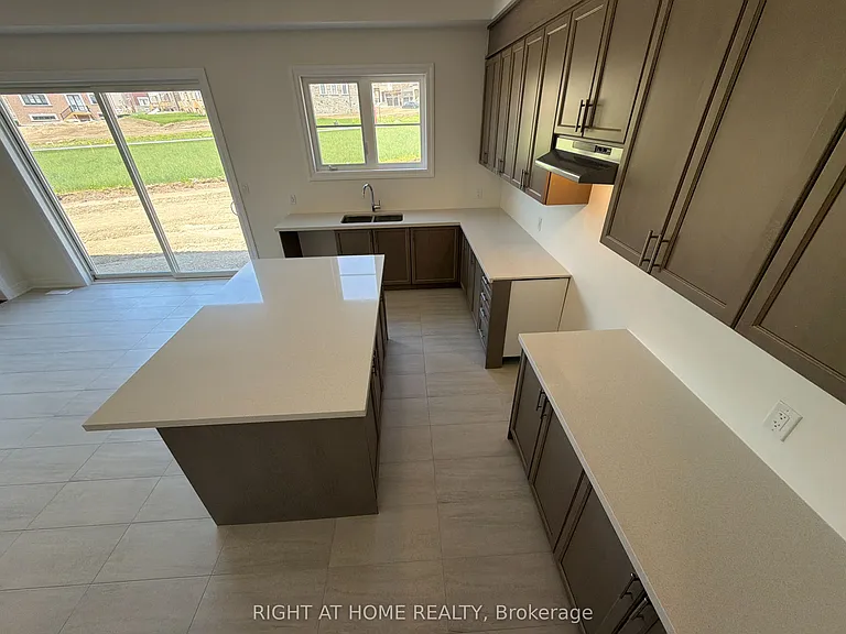 2127 Binbrook Dr — Photo 17