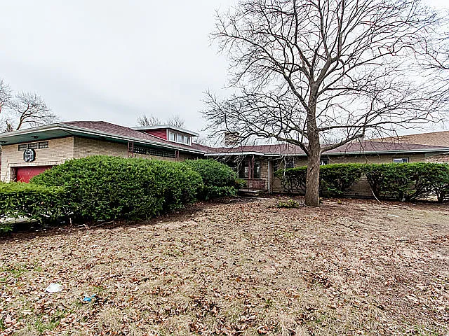 5701 S Washtenaw Ave photo 1