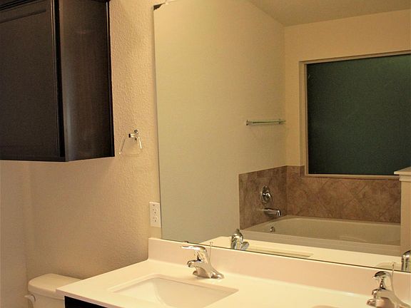 5th image of 5926 Ambrose Cir