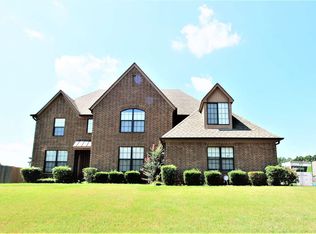 6329 Bending River Rd, Bartlett, TN 38135