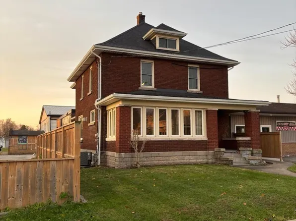 92 Killaly St W, Pt Colborne, ON L3K 1N5