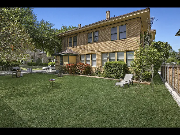6000 Velasco Ave #A — Photo 18