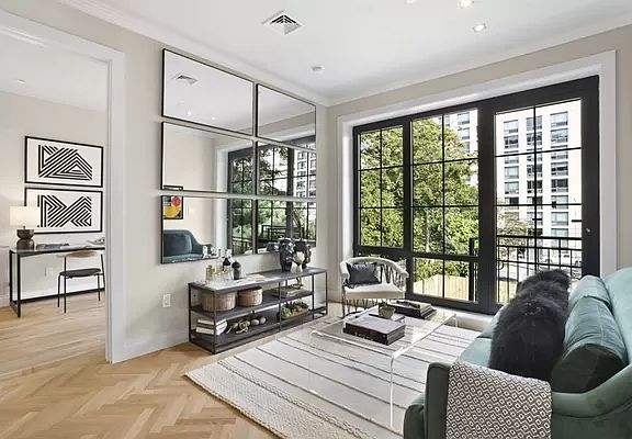 2nd image of 182 Concord St #1B35