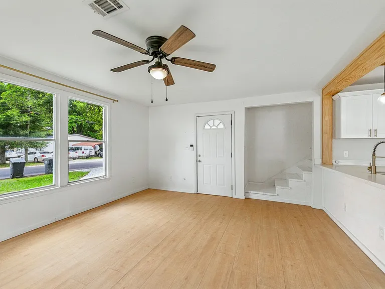 61 E Ensley St — Photo 7