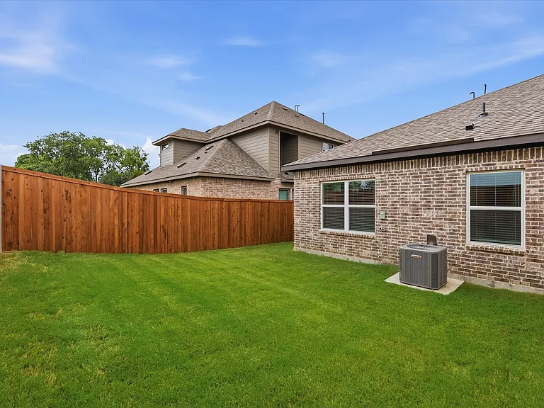 186 Balboa Ln — Photo 22