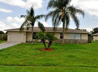 572 SE Seahouse Dr, Pt Saint Lucie, FL 34953