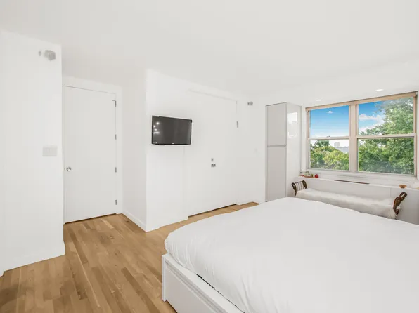 3777 Independence Avenue image 13 of 25