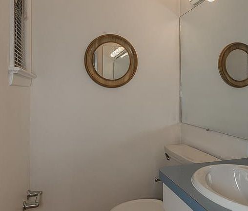 4th image of 1807 Kenton Cir