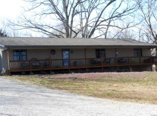 4607 Honeysuckle Rd, Coulterville, IL 62237