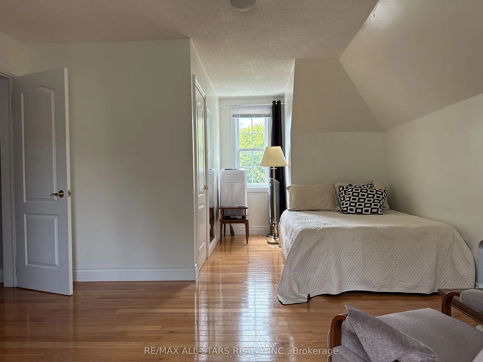 1 bed, $1,490 — Photo 3