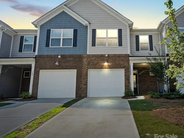 711 Still Oak Trl, Tega Cay, SC 29708