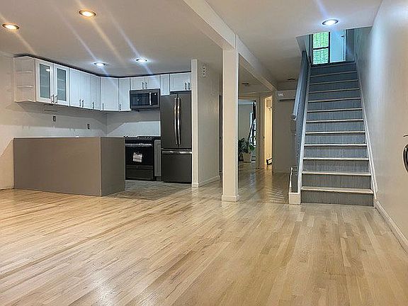 5th image of 180 Macon St #2