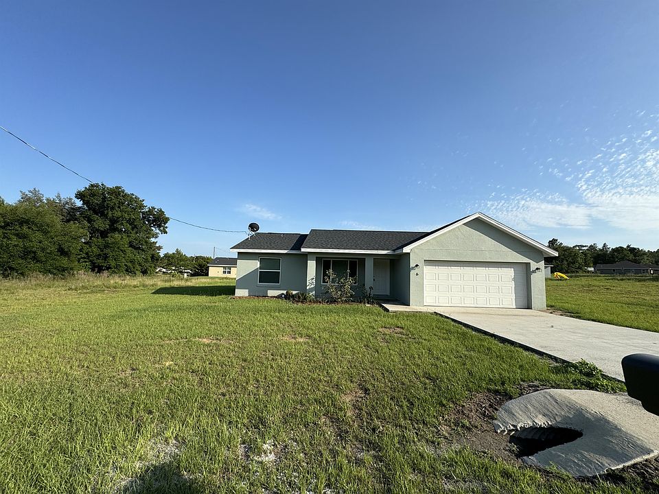 Beautiful Home in Country Living at its Best!