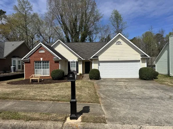 2925 Camelot Woods Dr, Lawrenceville, GA 30044