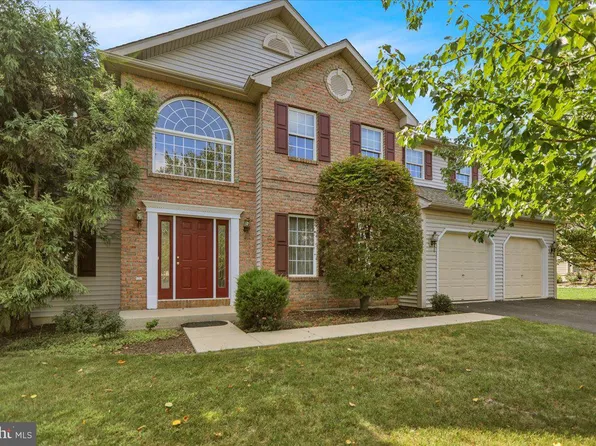 10 Virginia Ave, Sinking Spring, PA 19608