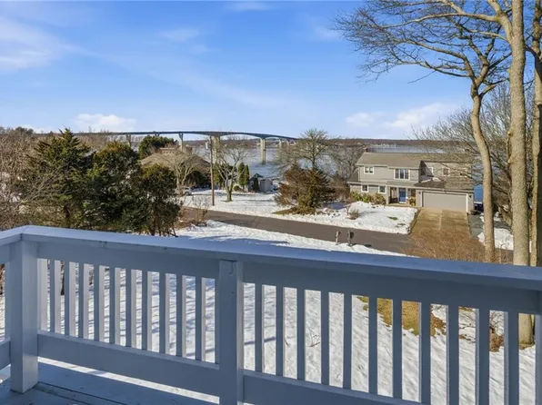 174 Seaside Dr, Jamestown, RI 02835