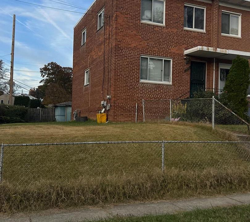 1st image of 3500 Manorwood Dr