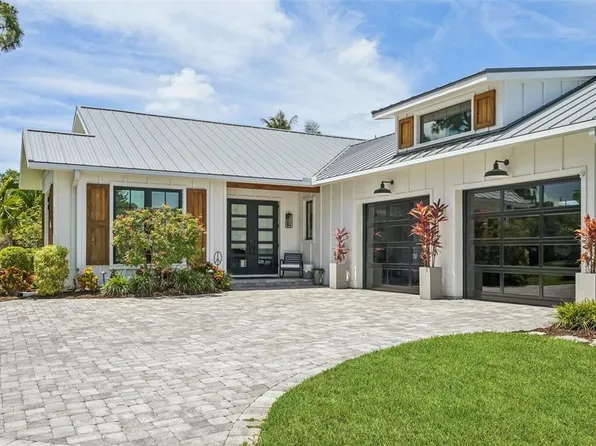 2204 89th St NW, Bradenton, FL 34209