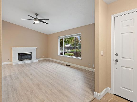 5th image of 144 Fulton Place