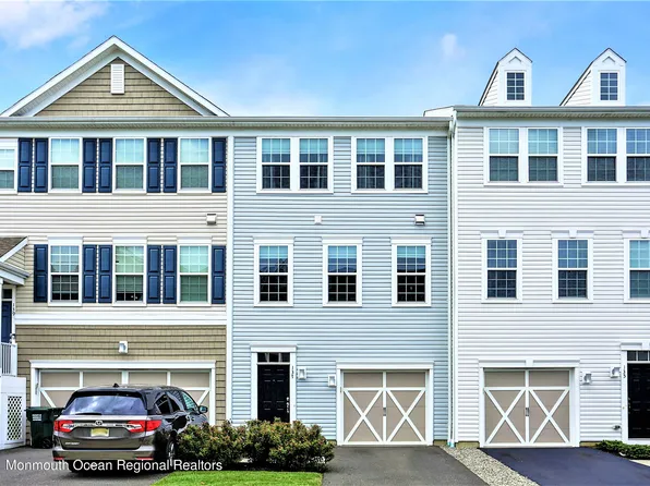 137 Beacon Ln #605, Eatontown, NJ 07724