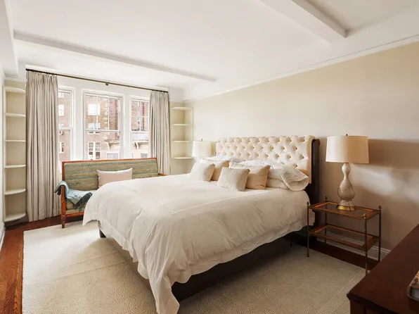 302 West 12th Street image 8 of 13