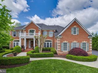 9916 Rosewood Hill Cir, Vienna, VA 22182