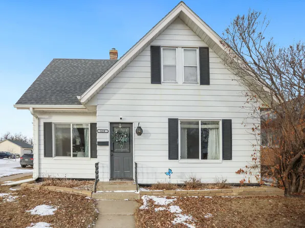 628 S 9th St, Aberdeen, SD 57401