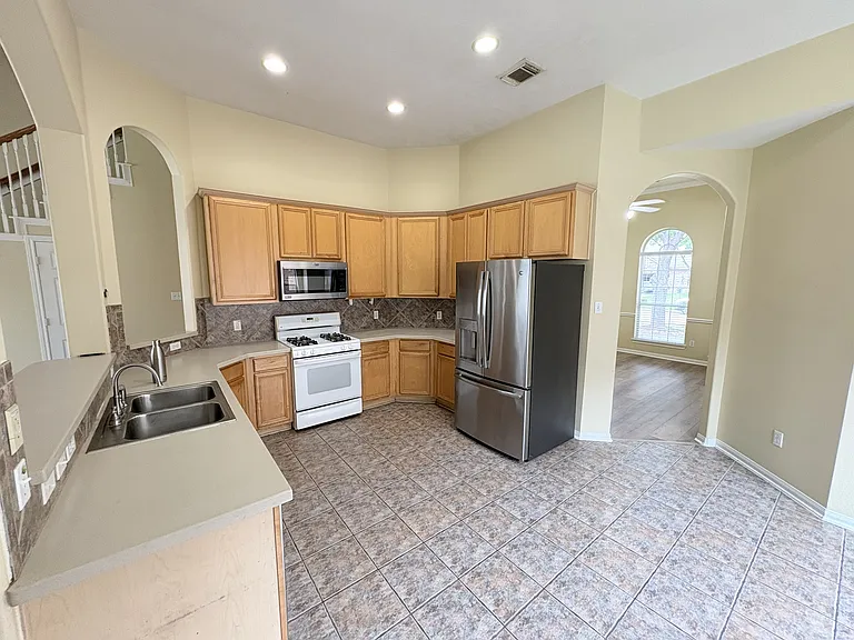 6038 Heathmoor Ln — Photo 9