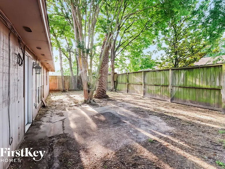 13323 Oak Ledge Dr — Photo 14