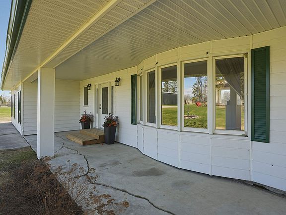 3rd image of 3003 Township Rd #562