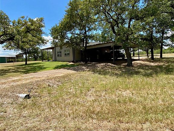 3rd image of 800 Oak Dr