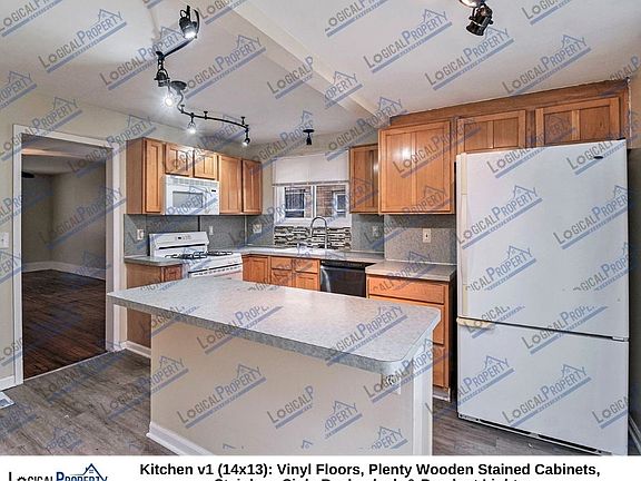4th image of 23739 Cayuga Ave