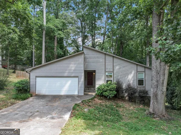 5065 Carole Pl, Stone Mountain, GA 30087