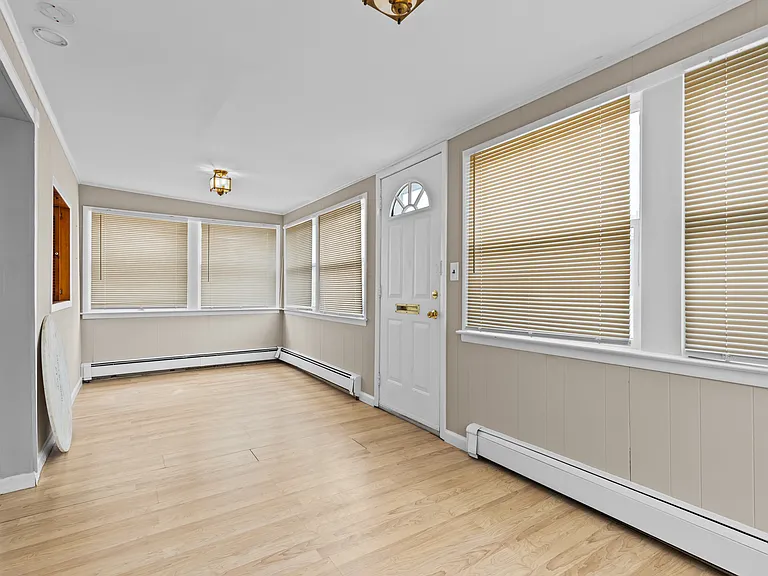 43 Virginia Ave — Photo 10