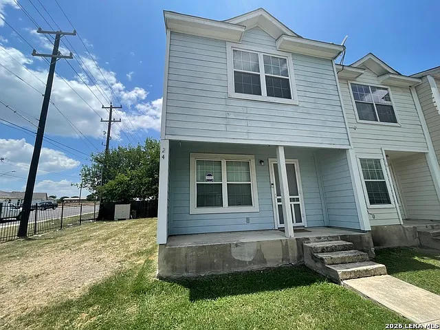 24 Bratton Dr — Photo 1