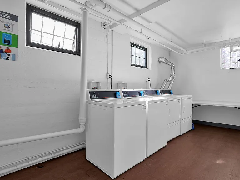 451 E Town St #106 — Photo 23