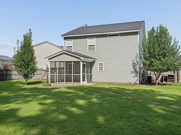 3rd image of 311 Taggert Cir